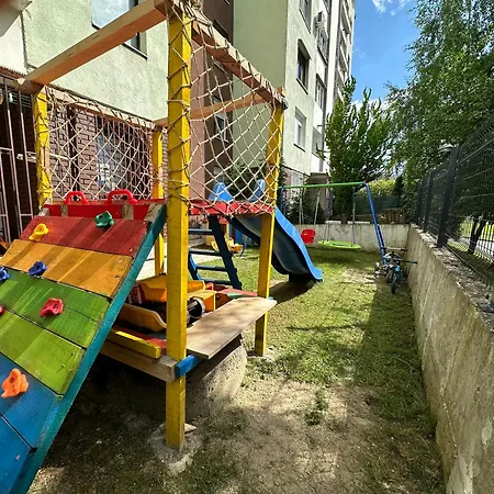 Dedic With Garden شقة سراييفو