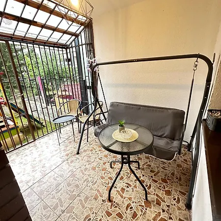 Dedic With Garden Apartment