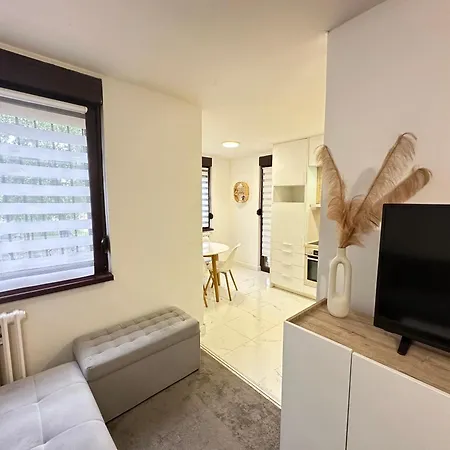 Dedic With Garden سراييفو